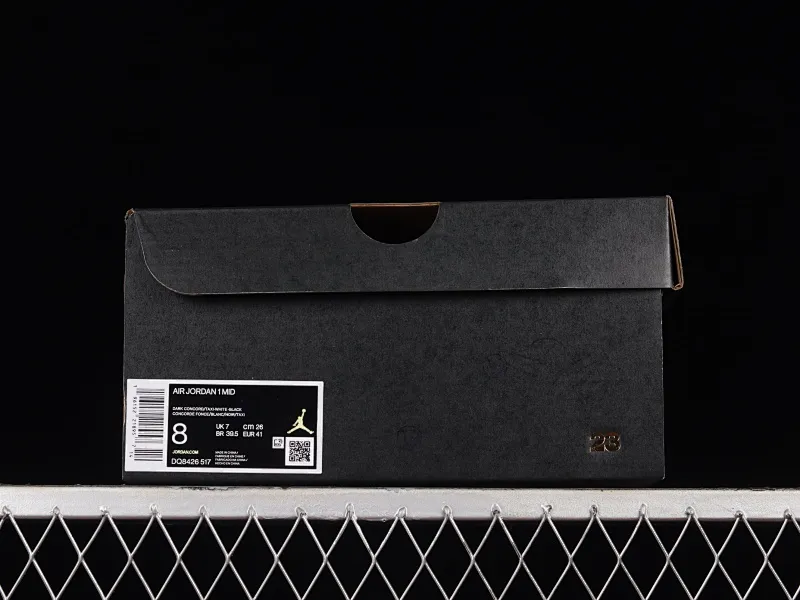 All categories Air Jordan Jordan series basketball shoes Air Jordan 1 Mid G version pure original Air Jordan 1 Mid "Lakers" AJ1 Joe 1 Lakers color matching Chinese basketball shoes DQ8426-517